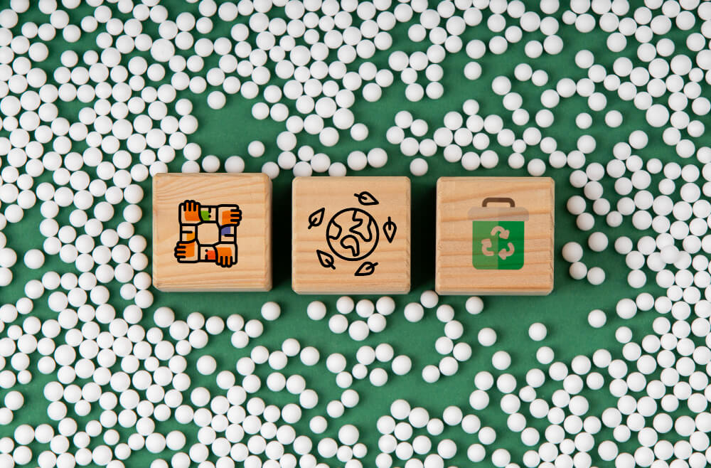 Biodegradable polyester.jpg Biodegradable polyester.jpg